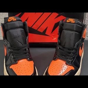 JORDAN 1 NEW